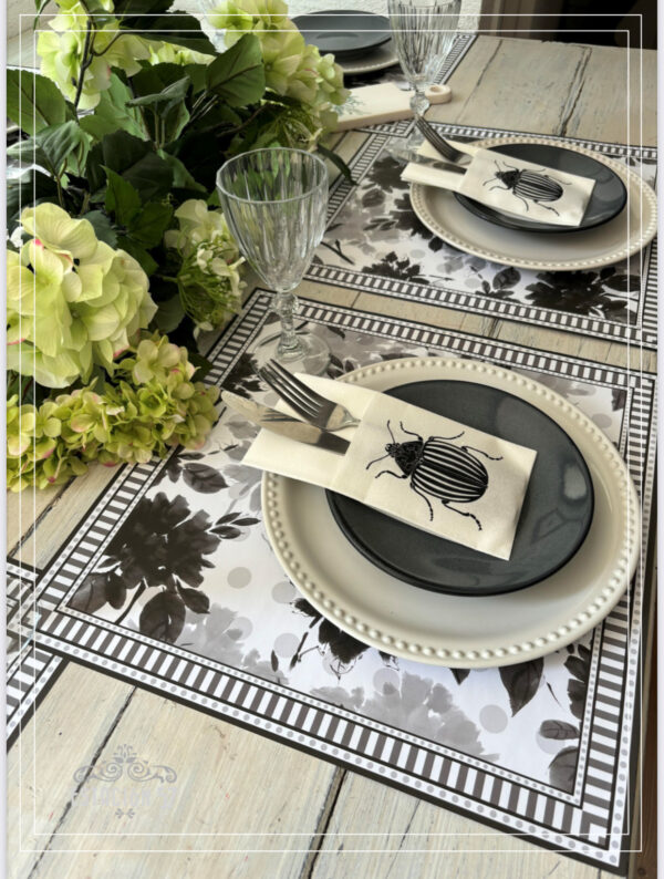 CARPETAS FLORES NEGRAS