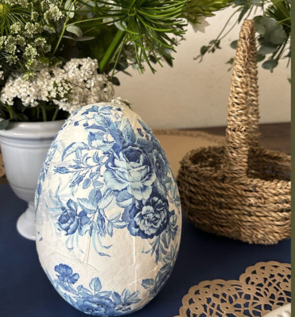 HUEVO DE PASCUA AZUL